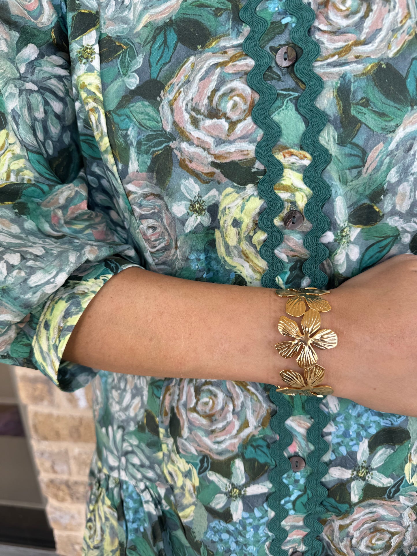 FLOWER CUFF BRACELET