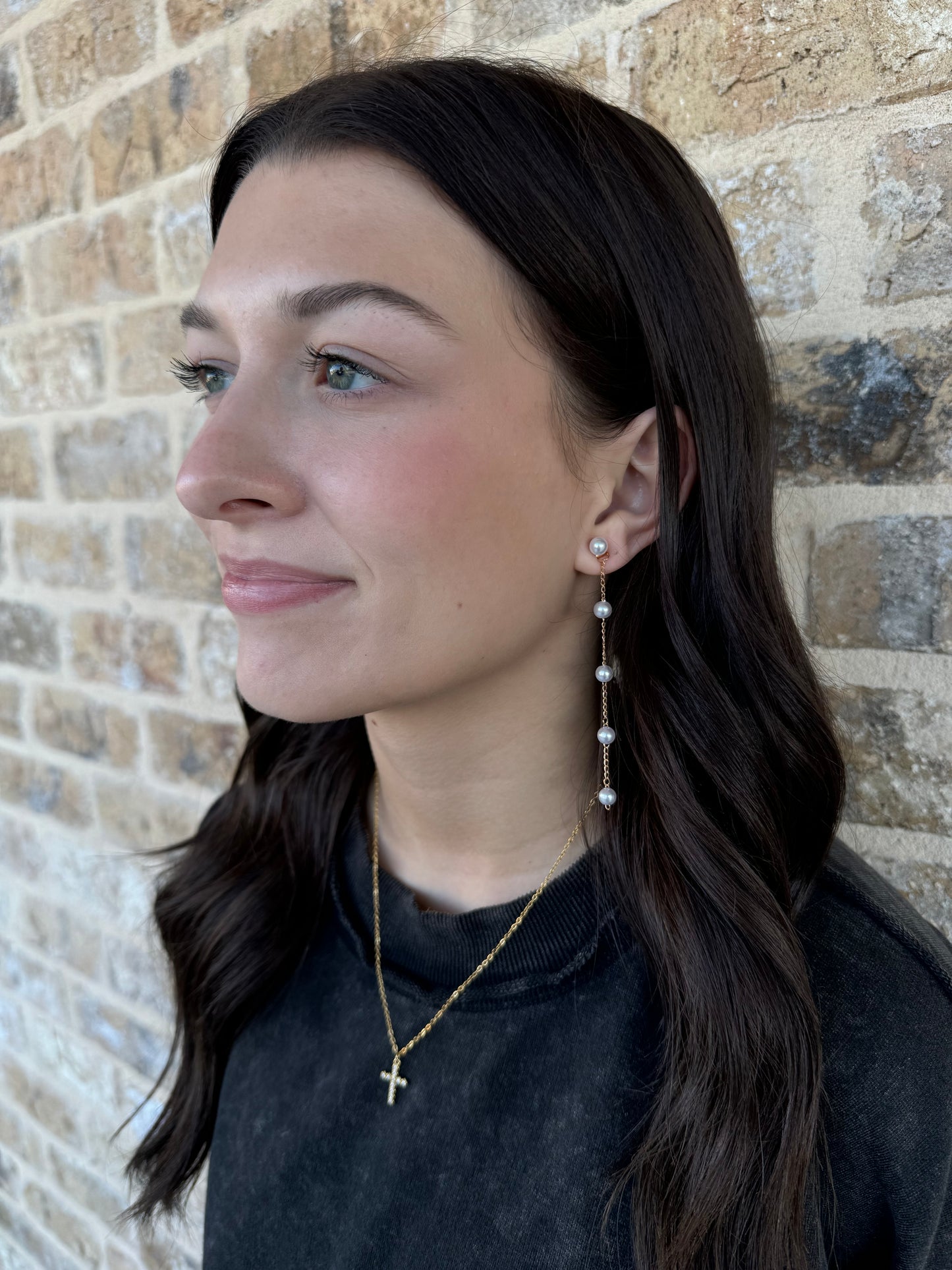 PEARL DANGLE EARRINGS