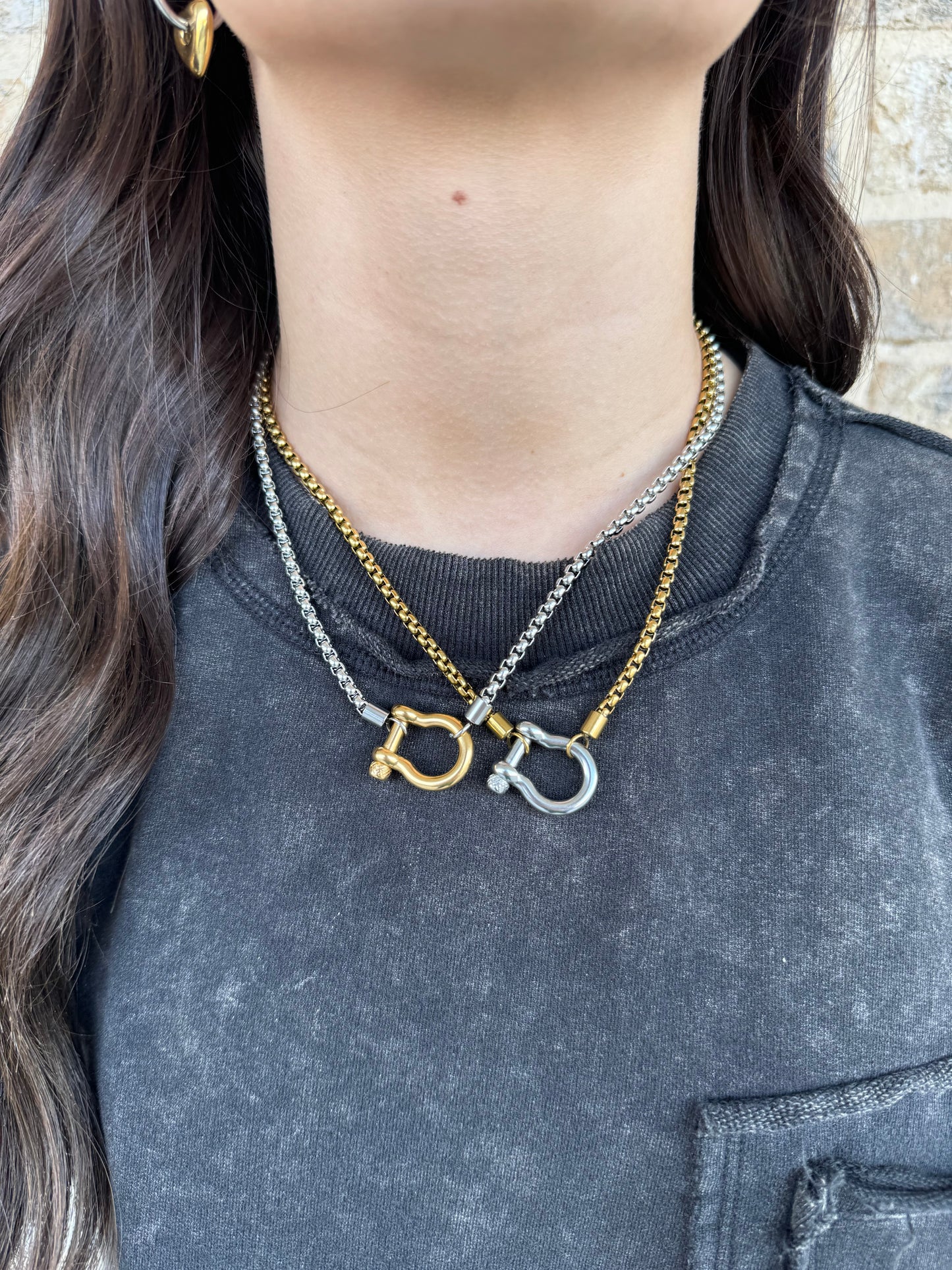 SILVER CHAIN WITH GOLD TOGGLE NECKLACE