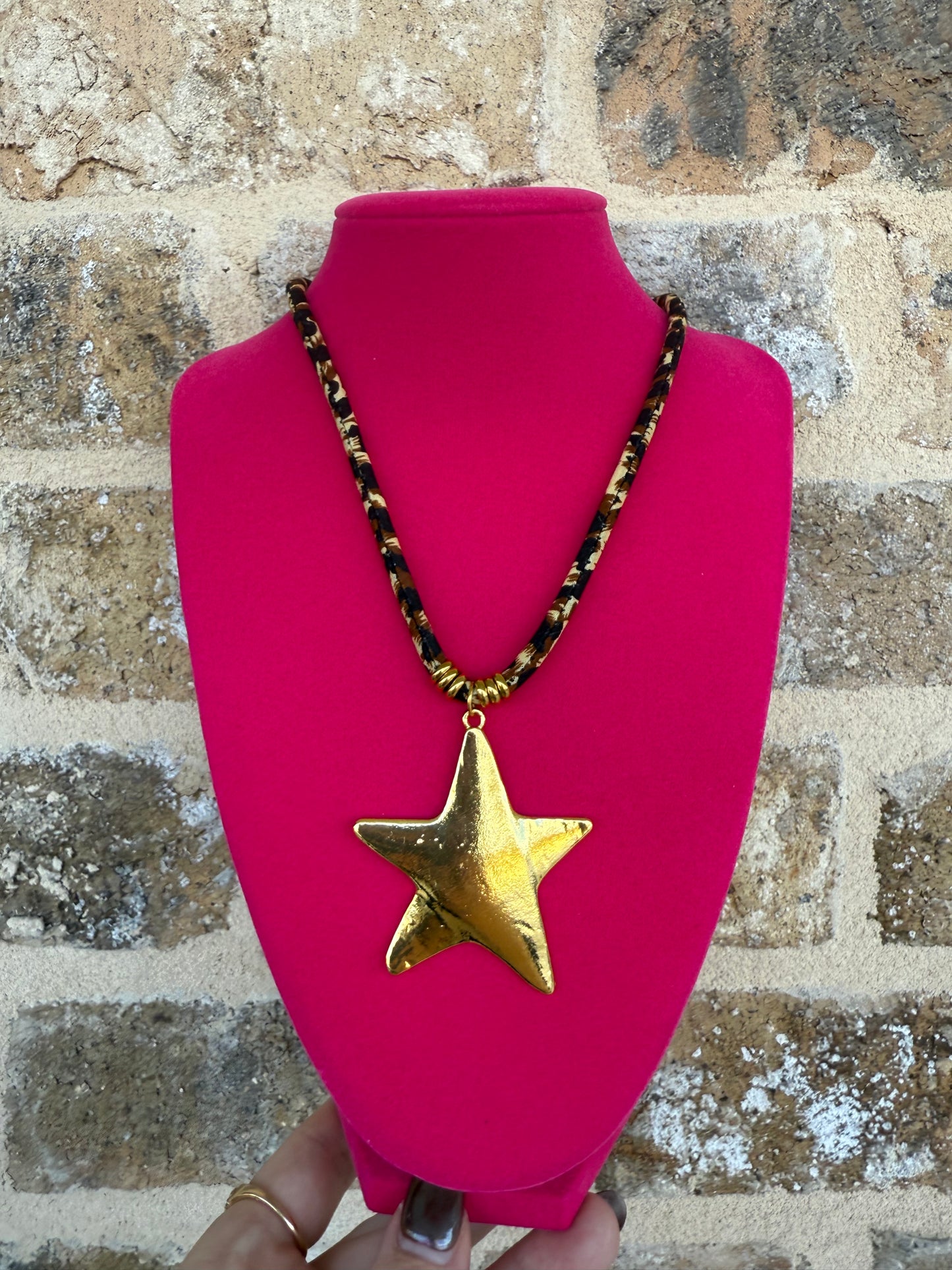 CHEETAH STAR NECKLACE