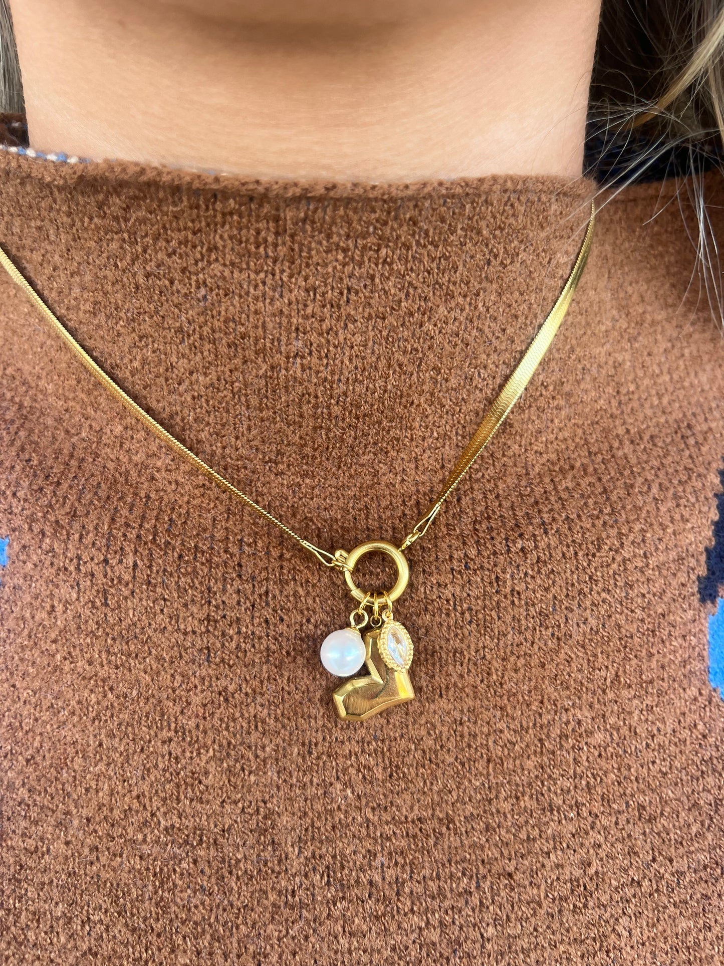 GOLD NECKLACE WITH HEART, PEARL, & CHARM