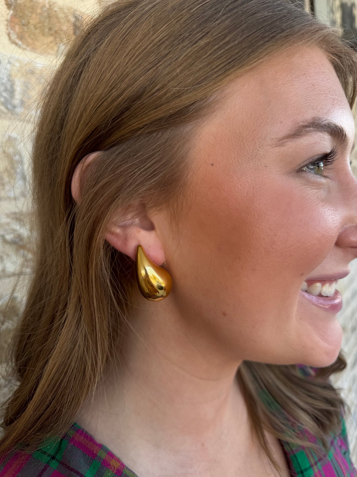 GOLD TEARDROP EARRING