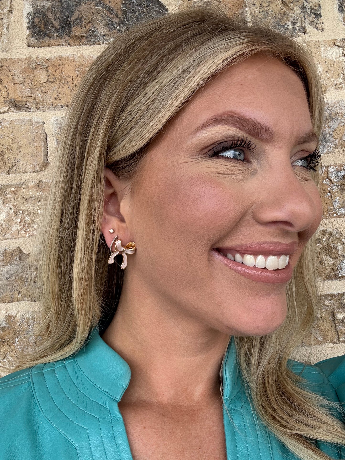LIGHT PINK BOW EARRINGS