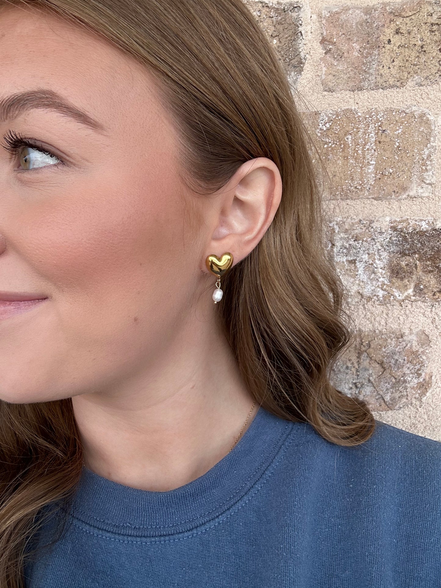 HEART WITH DANGLE PEARL