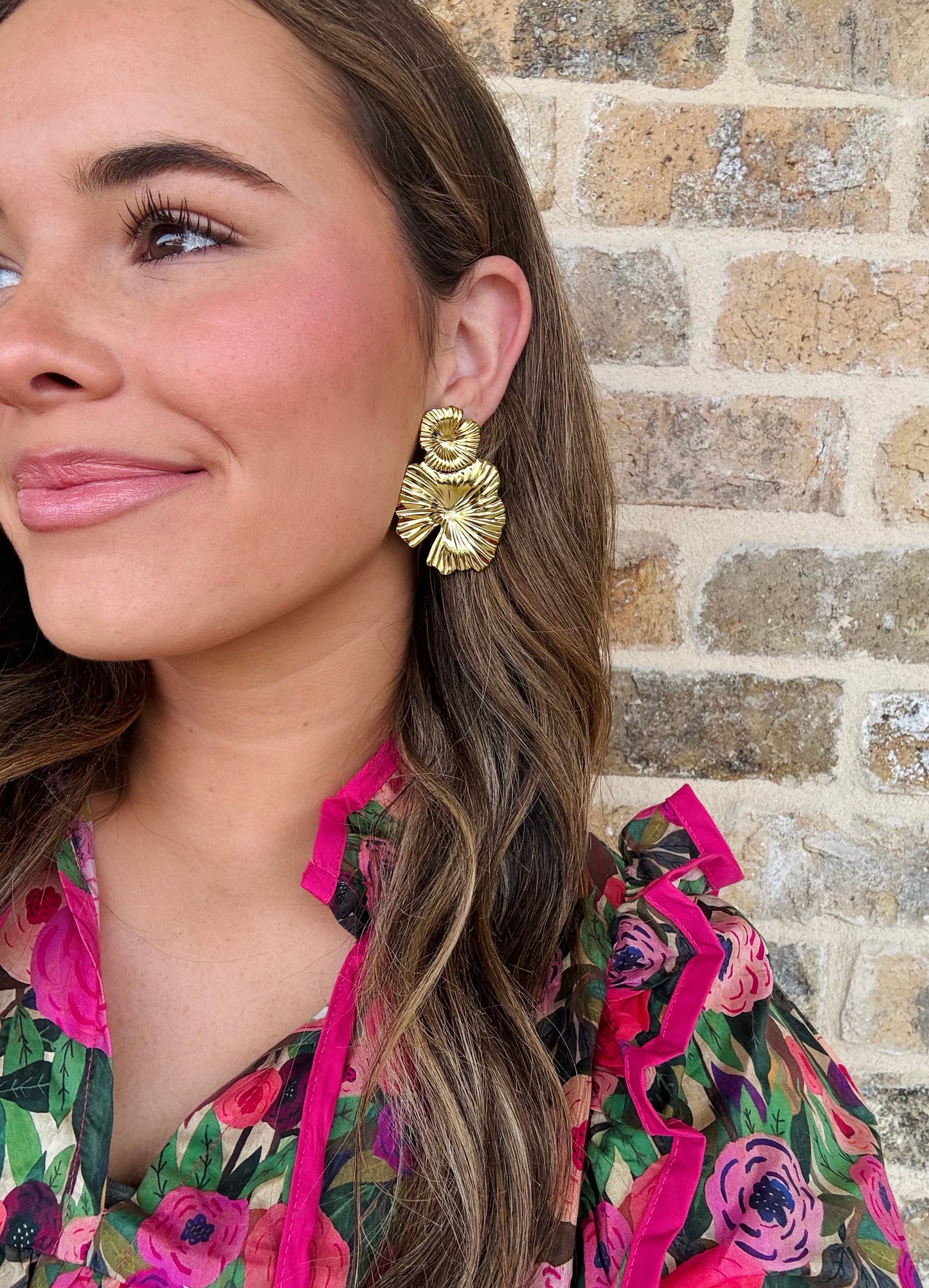 FLOWY FLOWER EARRINGS