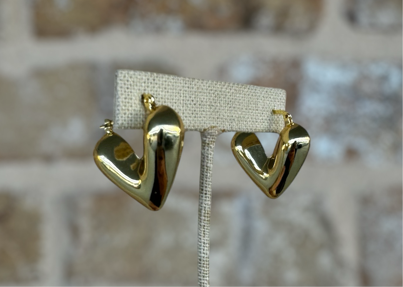 DANGLE HEART EARRINGS