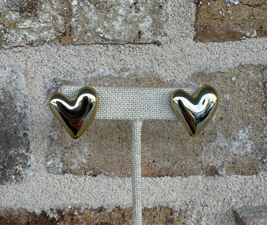 GOLD HEART STUDS.