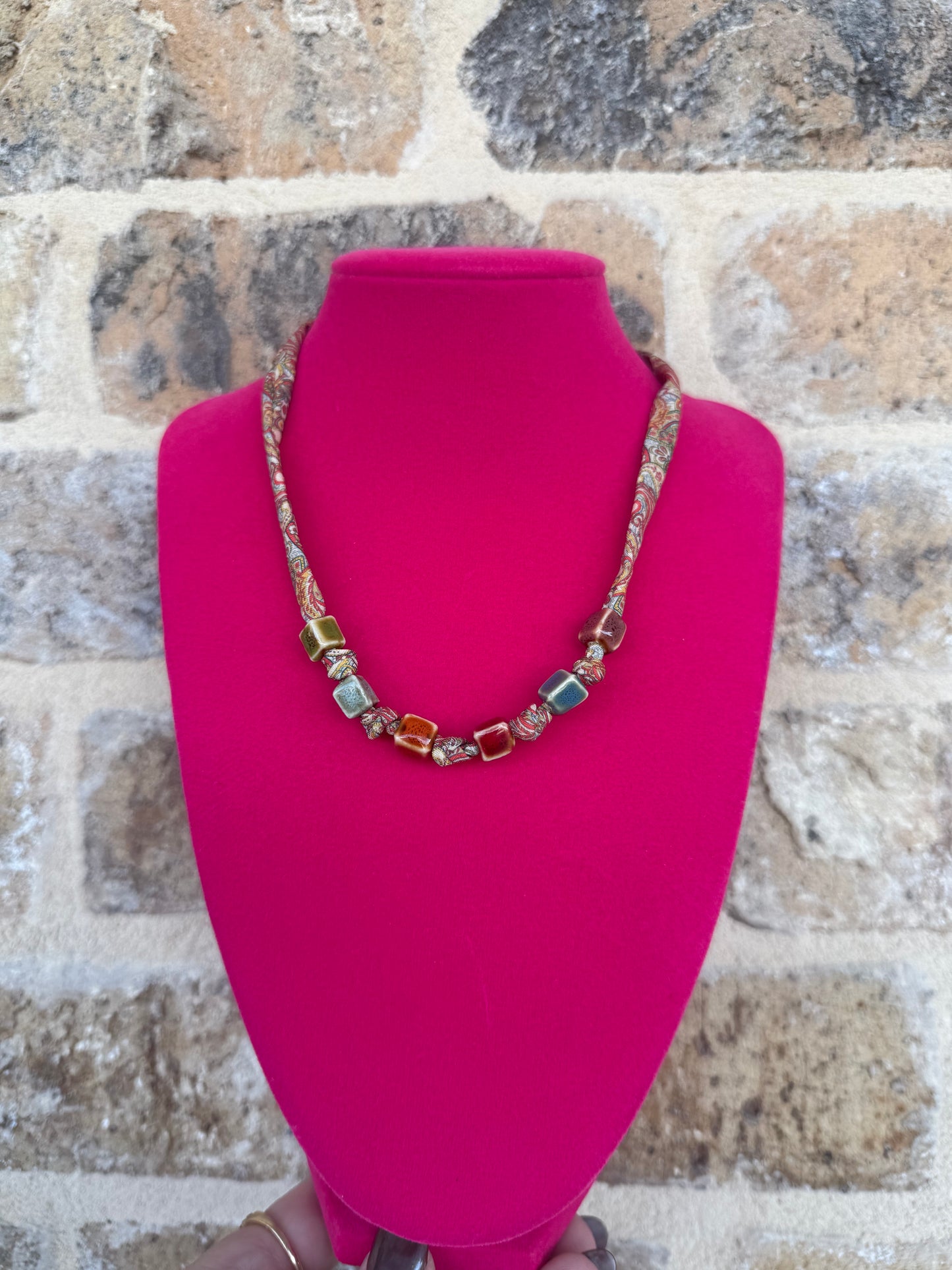 SCARF NECKLACE WITH CUBE CHARMS