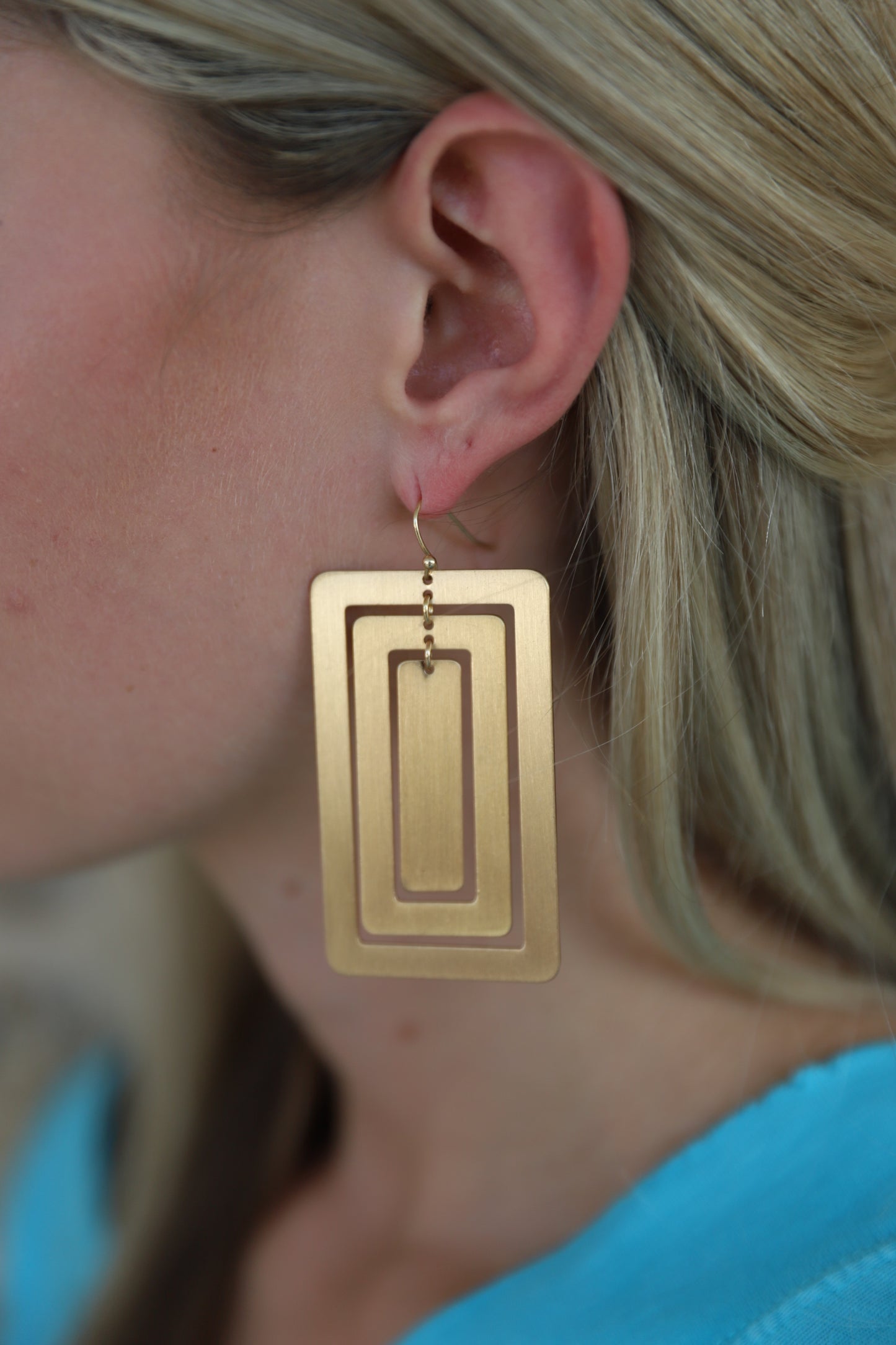 GOLD RECTANGLE EARRINGS