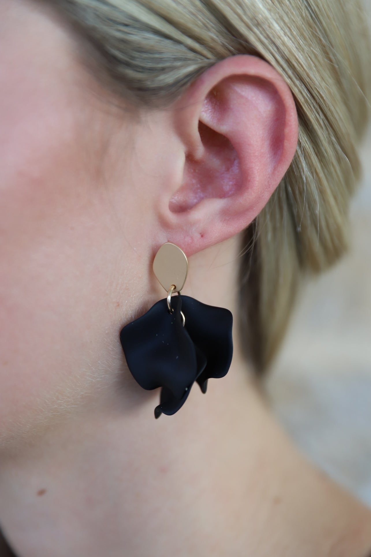 FLOWER PETAL EARRINGS