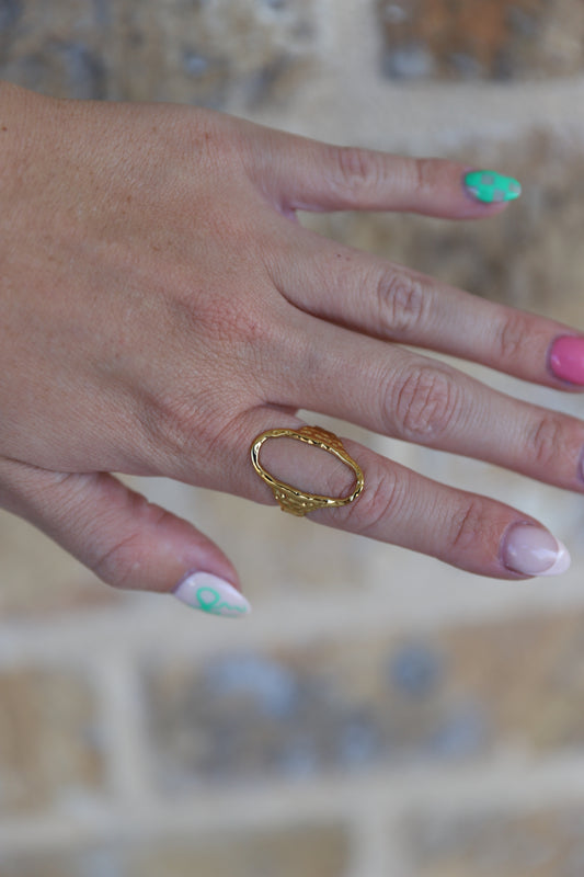 GOLD CIRCLE RING