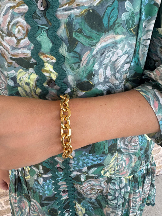 GOLD CHAIN BRACELET