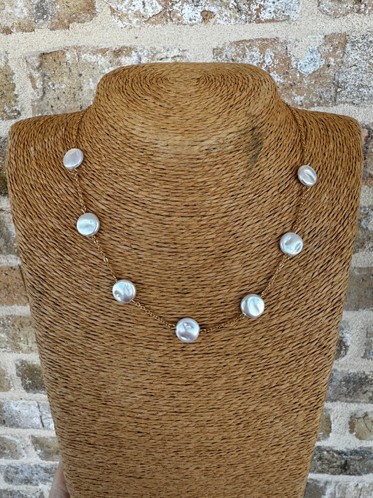 FLAT PEARL NECKLACE