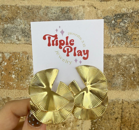 LAYERED LEAF EARRING