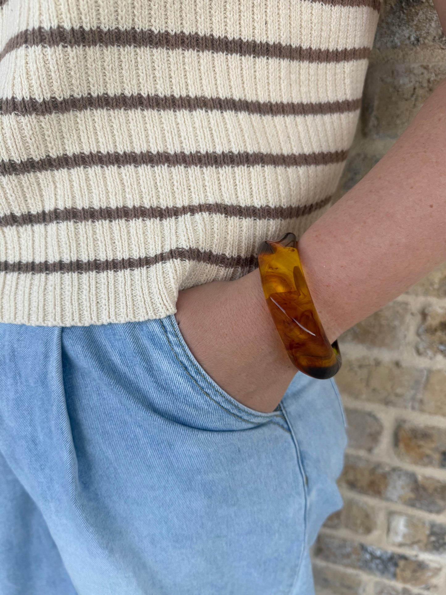SMALL TORTISE BANGLE BRACELET