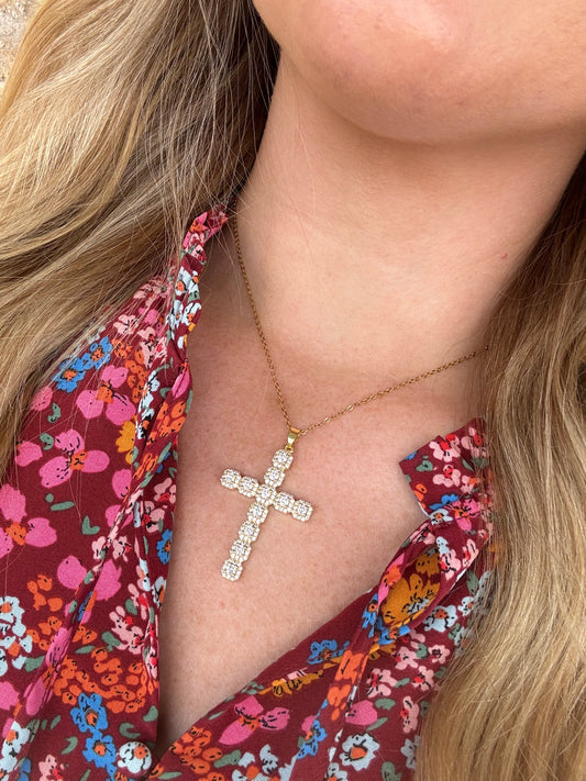 MEDIUM DIAMOND CROSS NECKLACE