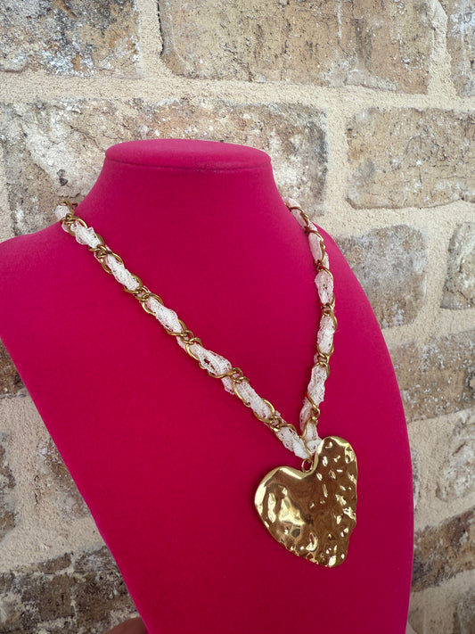 LACE GOLD HEART NECKLACE